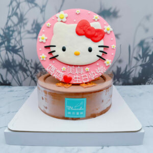 Hello Kitty造型蛋糕手工捏製，凱蒂貓生日蛋糕手作分享