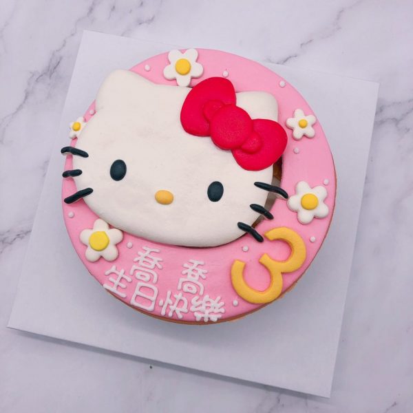 Hello Kitty造型蛋糕手工捏製，凱蒂貓生日蛋糕手作分享