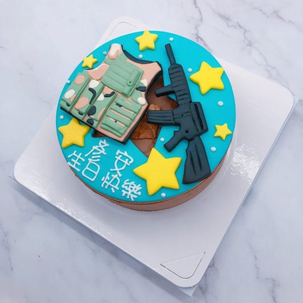 喜歡的朋友快來詢問這防彈背心+槍造型蛋糕吧 !